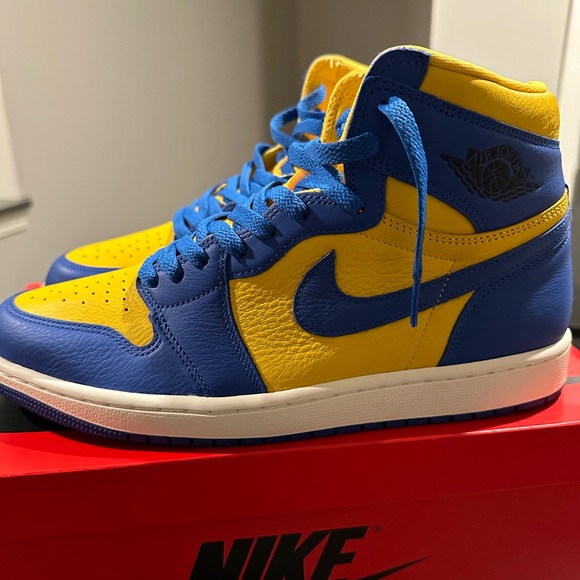 Jordan 1 Laney (Worn twice) - Picture 2 of 6